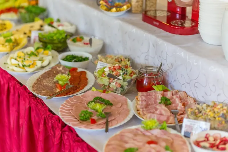 Śniadanie w formie bufetu